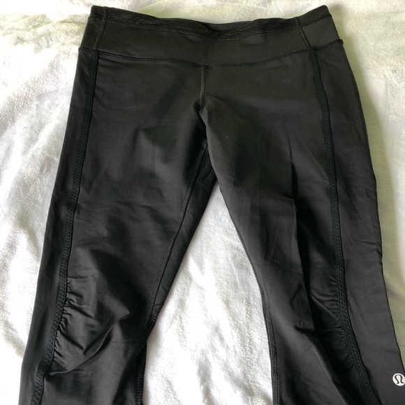 lululemon athletica Pants - Lululemon cropped leggings